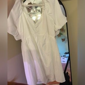 NWT Arula Puffy Sleeve White Dress
